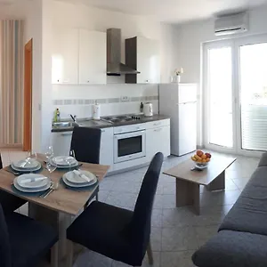 Apartman Dana